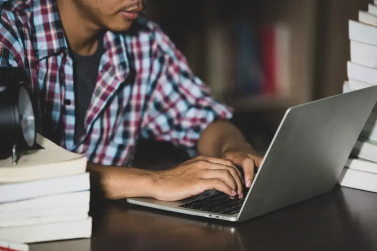 Curso de extensão com reconhecimento nacional: saiba os diferenciais. | Foto: Freepik.