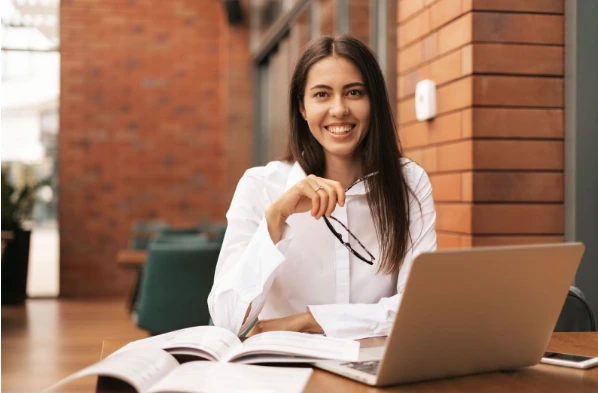 Use a Unifast para ampliar o alcance do seu curso livre e aumentar suas vendas. Descubra como otimizar suas vendas com nossa plataforma.